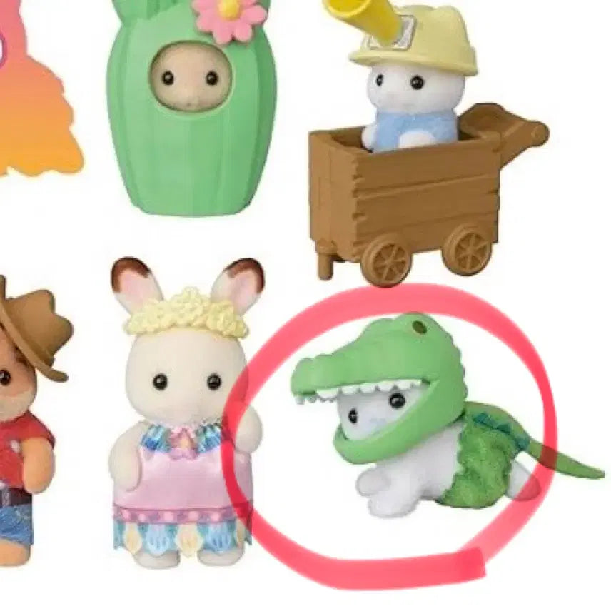 [BUNJANG] Sylvanian Families Baby Adventure Series Blind Pack: Baby Seal (Crocodile Costume) / 미개봉) 실바니안 아기 어드벤처 시리즈 블라인드팩: 악어