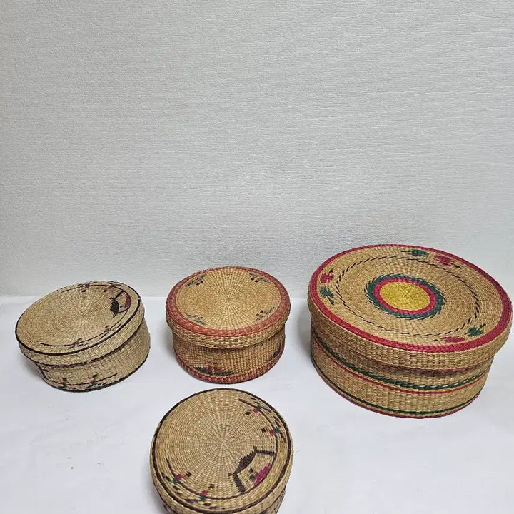 [BUNJANG] Antique Hwaseong Wanggol Sewing Basket / 옛날 강화도 화문석 왕골 반짓고리 화문석 왕골 반짓고리  바구니 손자