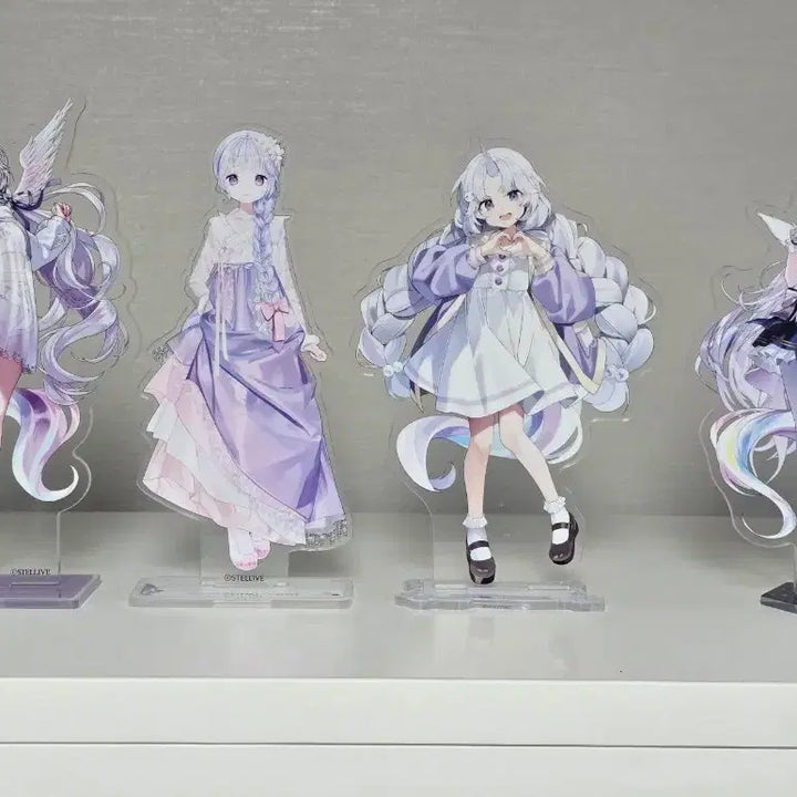 [BUNJANG] Stellive Ayatsuno Yuni Acrylic Standee Set (Startrail, Spring Bloom Date, Hanbok, Milky Way) / 스텔라이브 아야츠노 유니 공식 아크릴 스타트레일 봄빛데이트 한복 밀키웨이