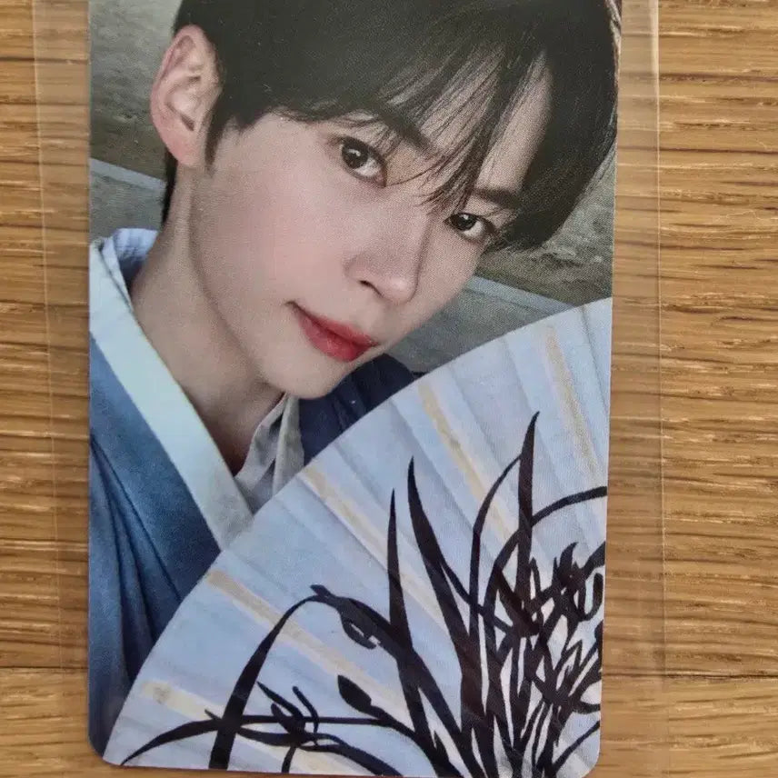 [BUNJANG] ZEROBASEONE Sung Han Bin Kkotdorery Apple Music Lucky Draw Photocard / 성한빈 꽃도령 애플뮤직 럭키드로우 제로베이스원