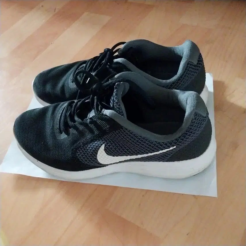 [BUNJANG] Nike Revolution 5 Black/White Sneakers / 나이키 레볼루션 5 검흰 운동화