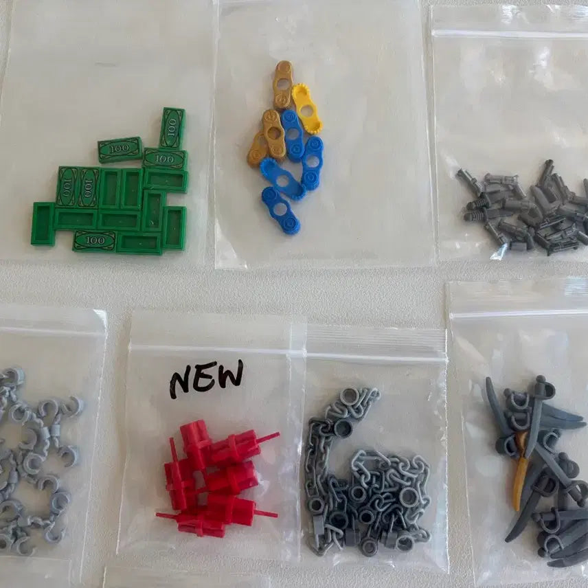 [BUNJANG] LEGO Government Army Pirate Flag and Parts Set / 레고 정부군 해적 깃발 등 부품 팝니다