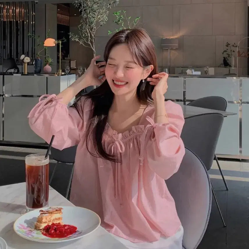 [BUNJANG] Daltt Loving Muse Blouse Pink / 달트 러빙 뮤즈 블라우스 핑크