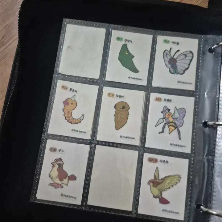 [BUNJANG] Pokemon Ddibu Seal Collection (30th Anniversary Edition) / 띠부씰 30주년 포함 팝니다