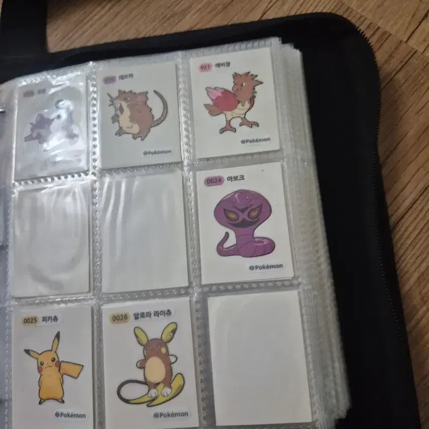 [BUNJANG] Pokemon Ddibu Seal Collection (30th Anniversary Edition) / 띠부씰 30주년 포함 팝니다