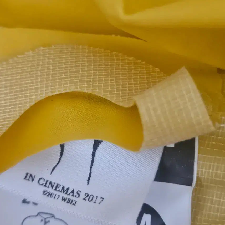 [BUNJANG] IT (2017) Georgie Yellow Raincoat / 공포 영화 그것 IT 굿즈 조지 노랑 우비 raincoat