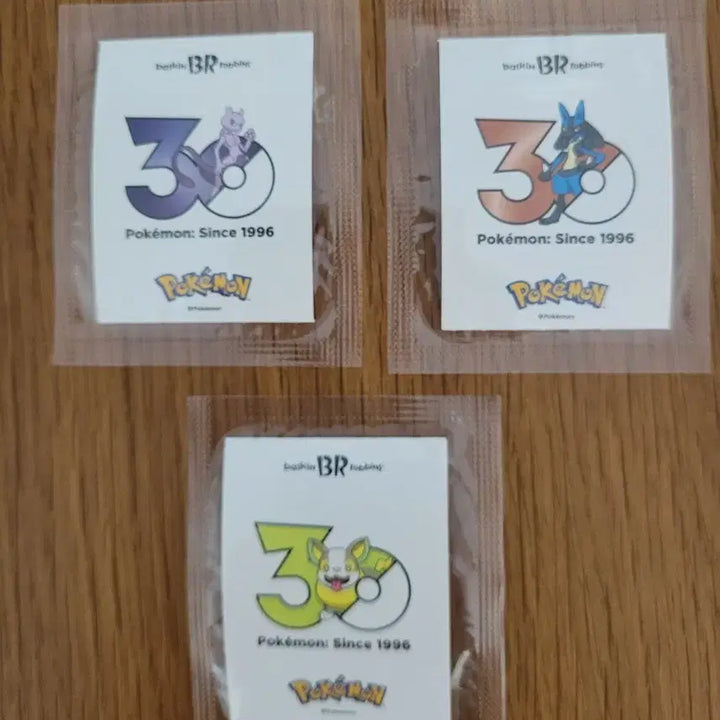 [BUNJANG] Baskin Robbins Pokemon 30th Anniversary Stickers Set (Mew, Lucario, Pawmot) / 베스킨라빈스 포켓몬 스티커 30주년 로고  뮤츠 루카리오