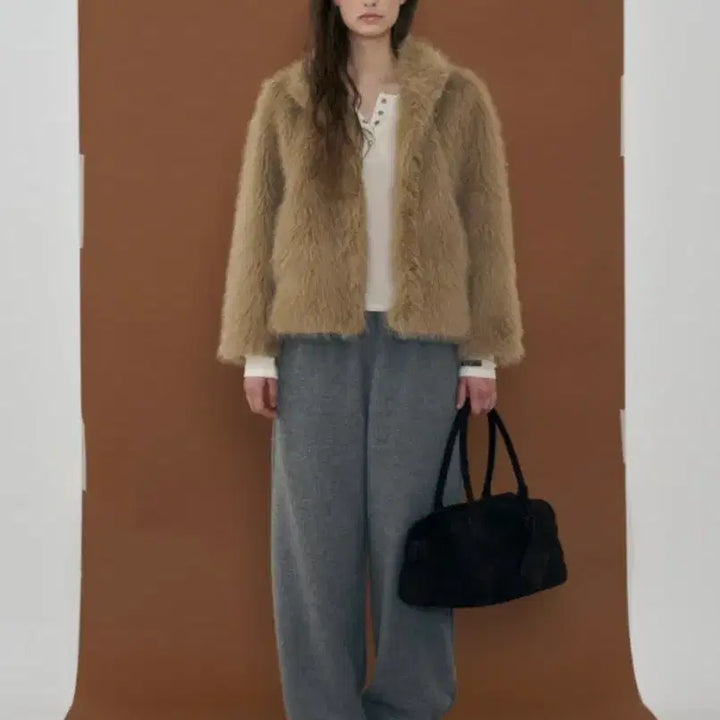 [BUNJANG] Sooding Bread Sasha Fur Jacket Beige / 쏘딩키브레드 퍼 자켓 Sasha beige Fur jacket