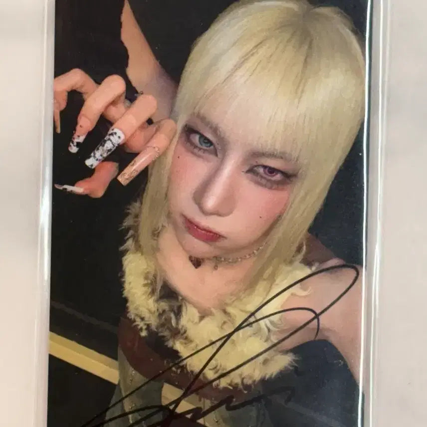 [BUNJANG] XLOV Lui Signed Photocard / XLOV 엑스러브 LUI 루이 싸인 포카 pc
