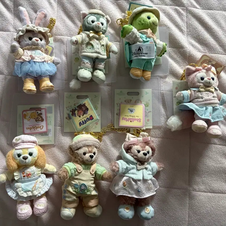 [BUNJANG] Disney Duffy and Friends Shanghai Resort 2025 Spring Series Keychain Set / 특가) 더피와 친구들 디즈니 리조트 상하이 2025 봄 시리즈 키링