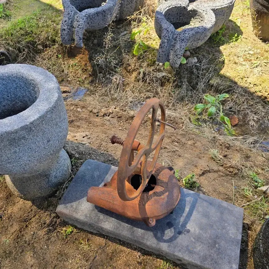 [BUNJANG] Vintage Cast Iron Bellows / 옛날 무쇠풍구