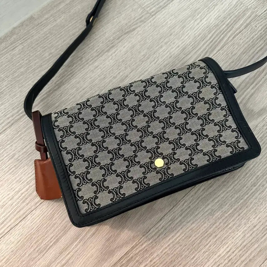 [BUNJANG] Celine Triomphe Macadam Triple Bag / 셀린느 트리옹프 마카담 트리플 백