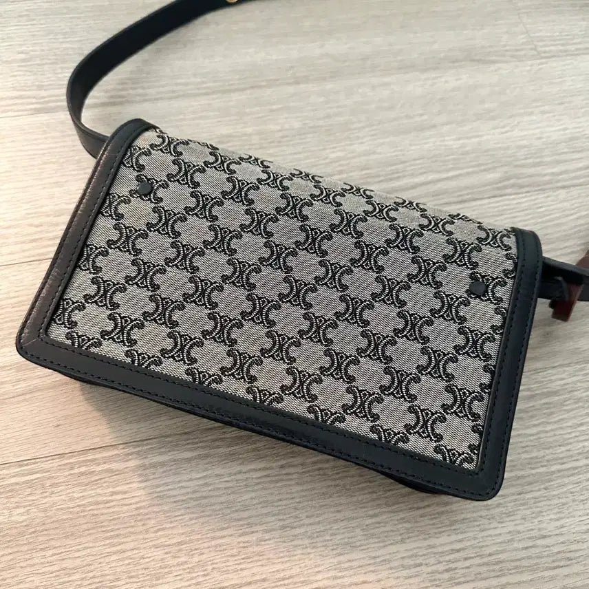 [BUNJANG] Celine Triomphe Macadam Triple Bag / 셀린느 트리옹프 마카담 트리플 백