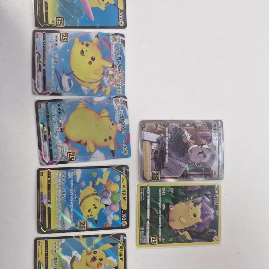 [BUNJANG] Pokemon Pikachu 25th Anniversary Card / 25주년 피카츄 포켓몬카드