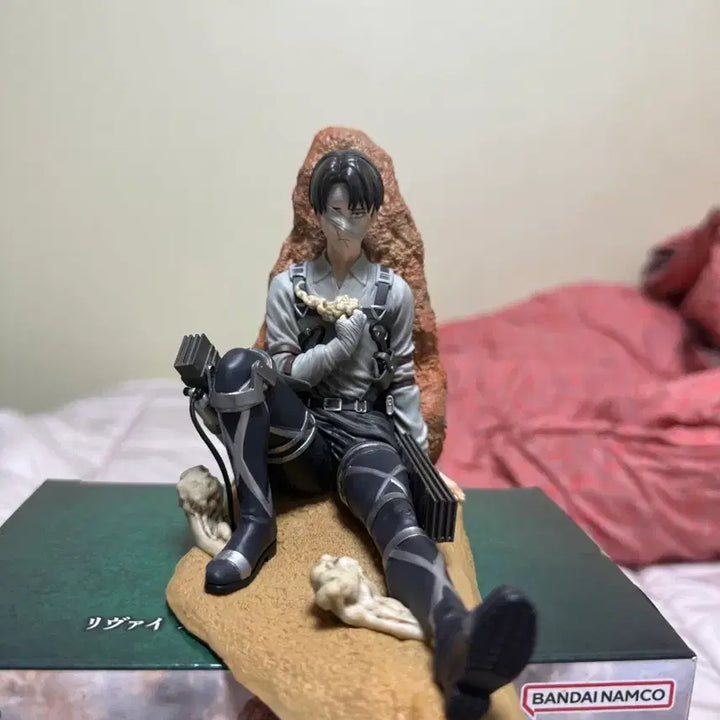[BUNJANG] Attack on Titan Levi Figure (C Prize) / 진격의거인 제일복권 각자의결의 리바이 c상 판매