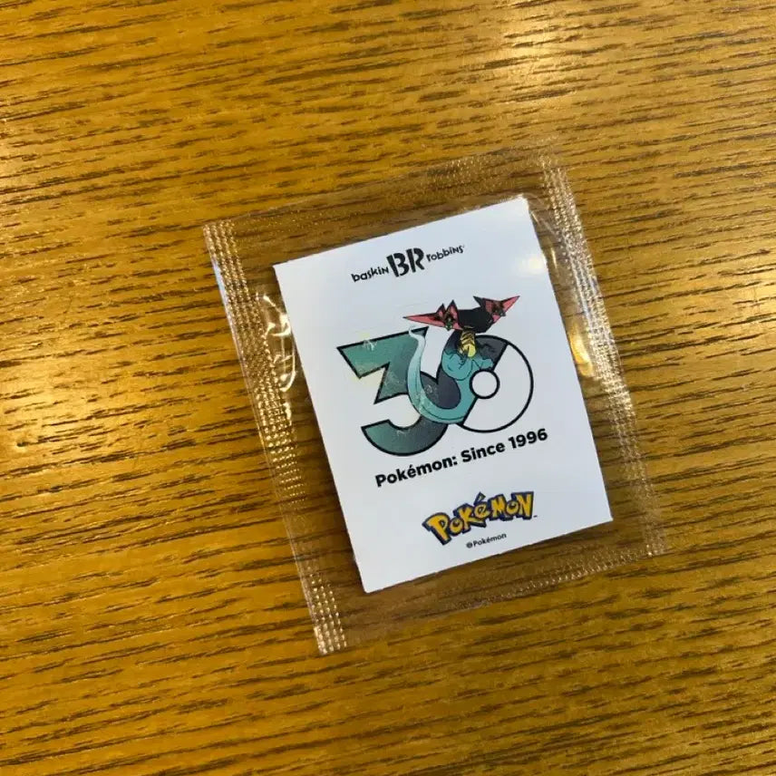 [BUNJANG] Baskin Robbins Pokemon Dragapult Sticker / 배스킨라빈스 포켓몬스터 드래펄트 스티커 띠부씰