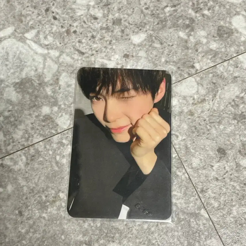 [BUNJANG] Zerobaseone Sung Hanbin 2nd Week Studio Photocard / 제베원 성한빈 2주차 공방 포카 양도