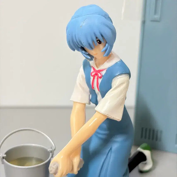 [BUNJANG] Evangelion Ayanaami Rei Cleaning Time Figure / 에반게리온 아야나미 레이 청소시간 피규어