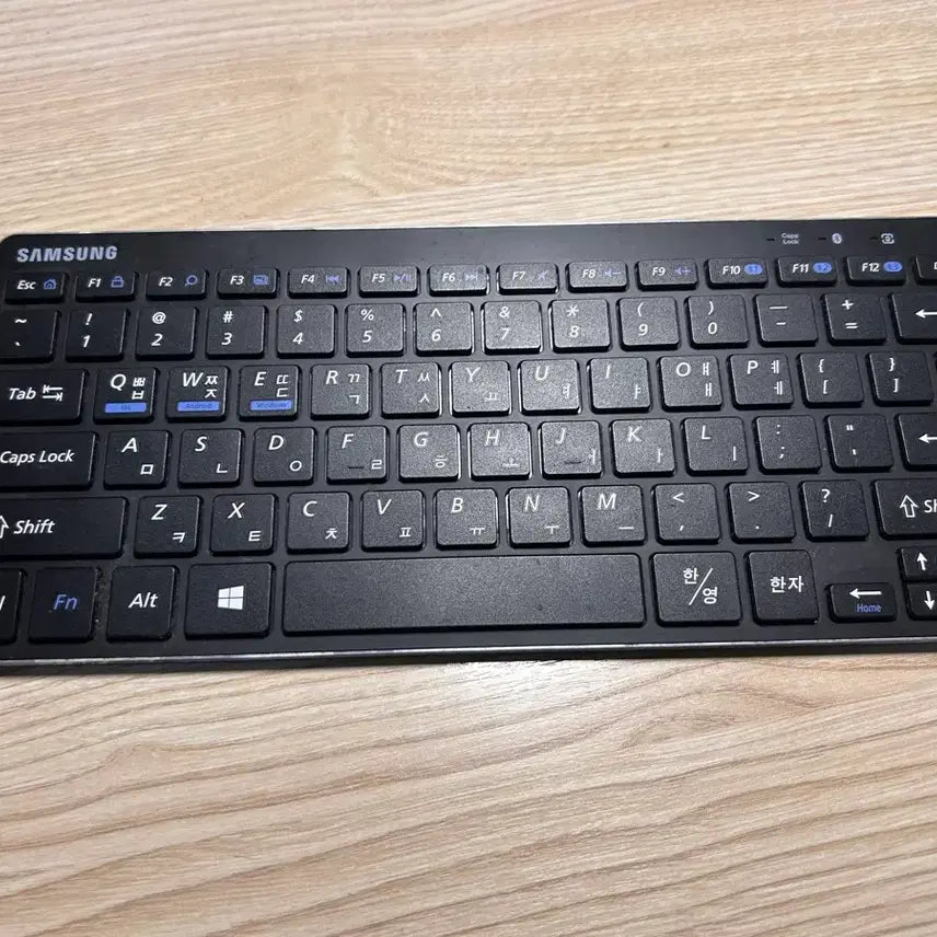 [BUNJANG] Samsung Wireless Keyboard SPA-KKA2GBB / 삼성 무선 키보드 SPA-KKA2GBB