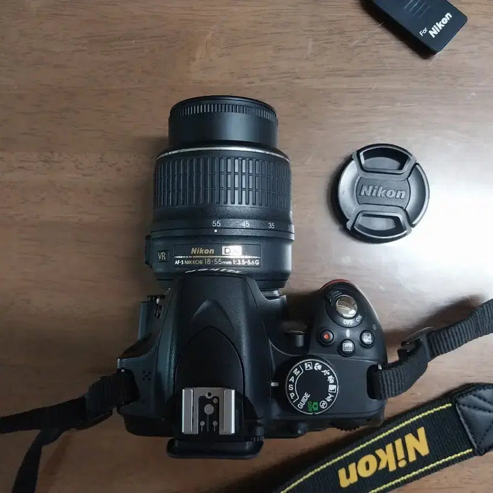 [BUNJANG] Nikon D3200 DSLR Camera Bundle with 2 Genuine Batteries / 2400만화소의 니콘D3200/정품배터리2개/상태깨끗