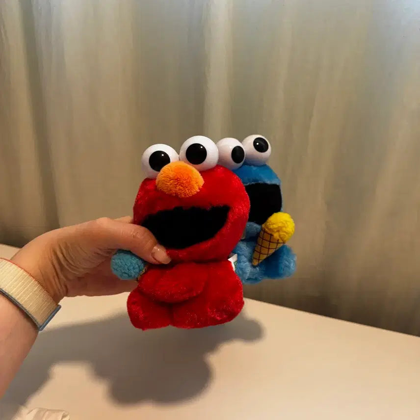 [BUNJANG] Sesame Street Elmo &amp; Cookie Monster Plush Set / 세서미스트리트 엘모 쿠키몬스터 인형(세트)