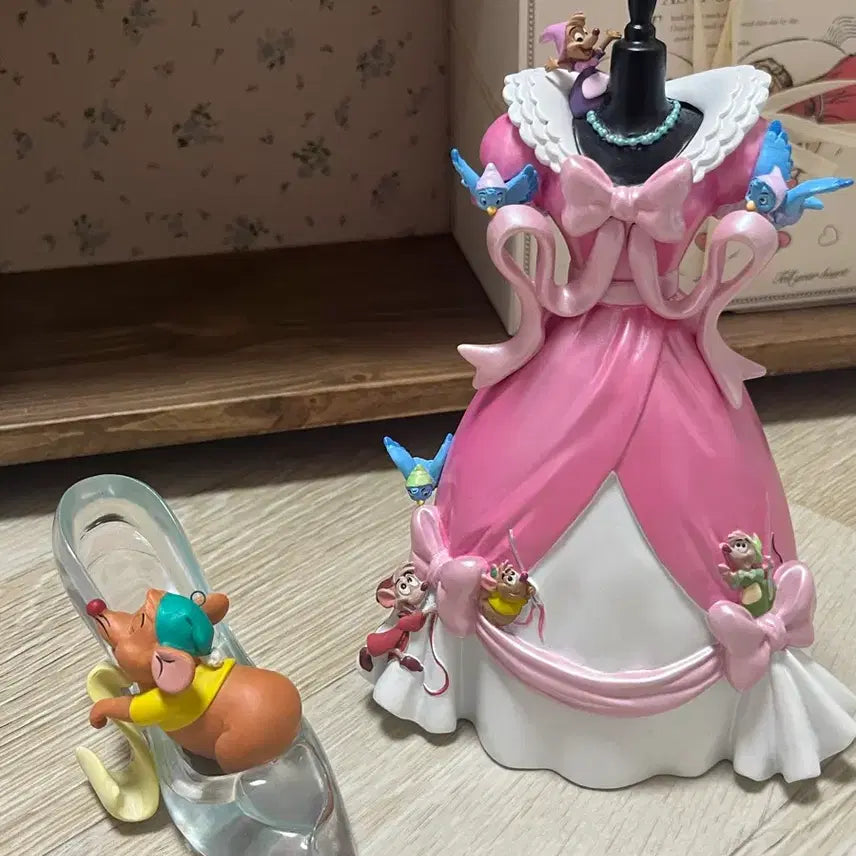 [BUNJANG] Cinderella Torso Figure Glass Slipper Ornament / 신데렐라 토르소 피규어 유리구두 오너먼트