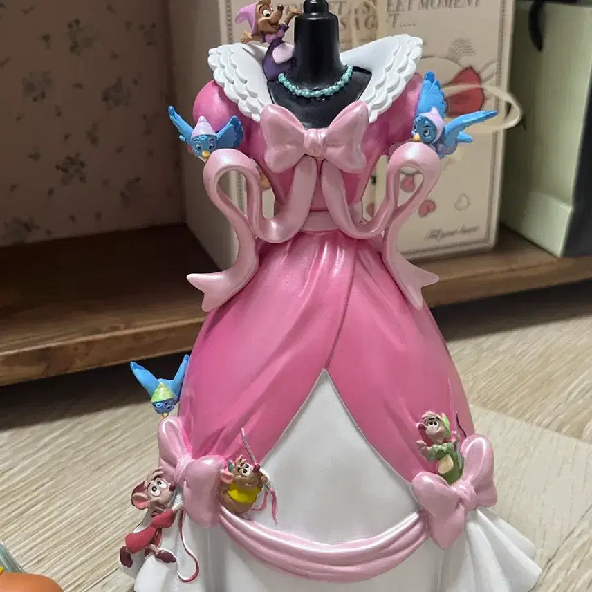 [BUNJANG] Cinderella Torso Figure Glass Slipper Ornament / 신데렐라 토르소 피규어 유리구두 오너먼트