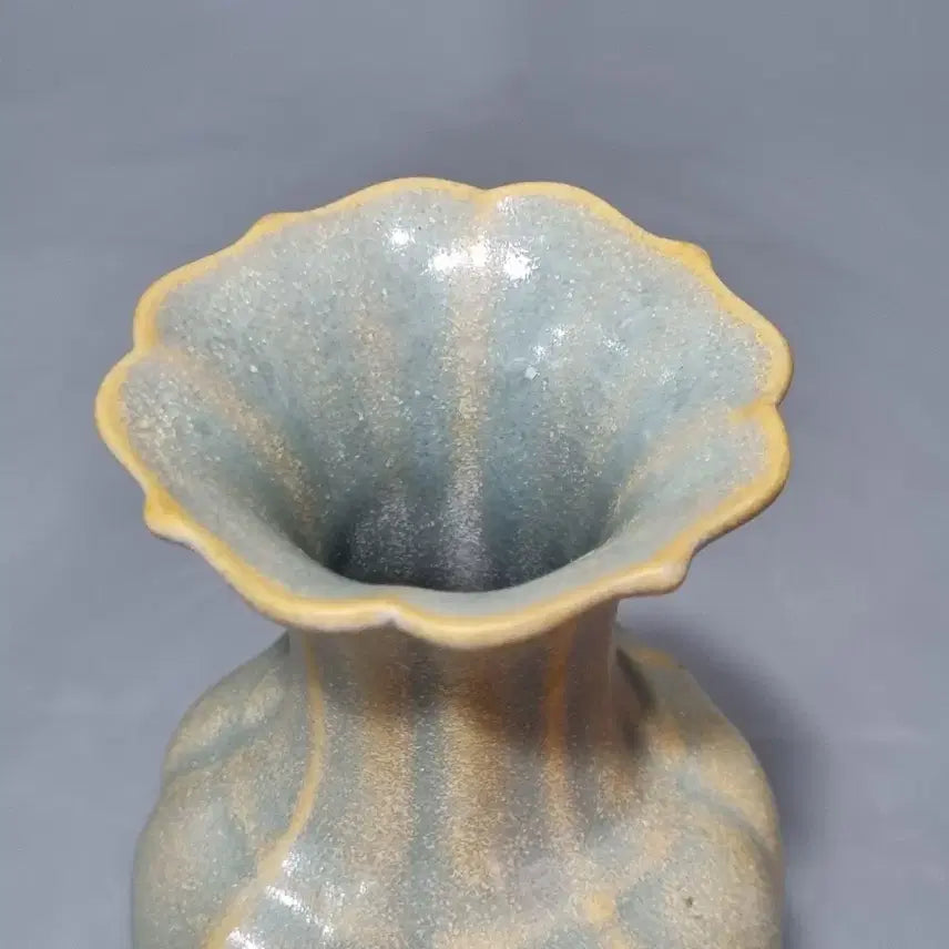 [BUNJANG] Southern Song Dynasty Celadon Vase / 남송여요 봉화관지 청자화구병. 고17.2