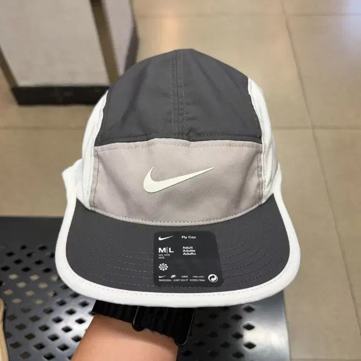 [SOLD OUT] 나이키 캠프캡 드라이핏 플라이 언스트럭처 스우시 러닝 모자 FB5624