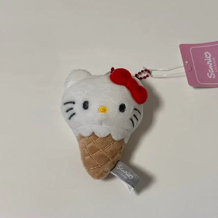 [BUNJANG] Sanrio Hello Kitty Ice Cream Charm / 산리오 헬로키티 아이스크림 키링