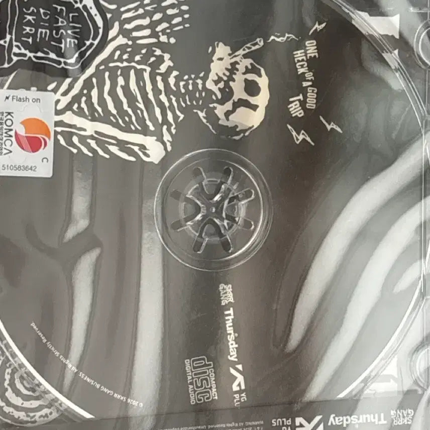 [BUNJANG] Billlie LIVEFASTDIESKRT Signed Album Sealed / 빌스택스 LIVEFASTDIESKRT 사인반 앨범 미개봉
