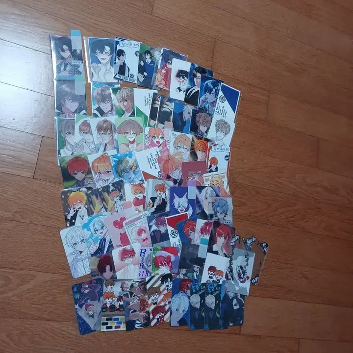 [BUNJANG] LE SSERAFIM Revolution Photocard, Frame, Postcard, Official &amp; Unofficial Goods Bundle Set / [급전] 리레볼루션 포카 프박 엽서 공굿 비공굿 판매합니다