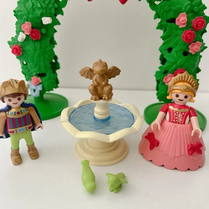 [BUNJANG] Playmobil 4257 Rose Arch Set with Figures and Fountain / 플레이모빌 4257 장미아치