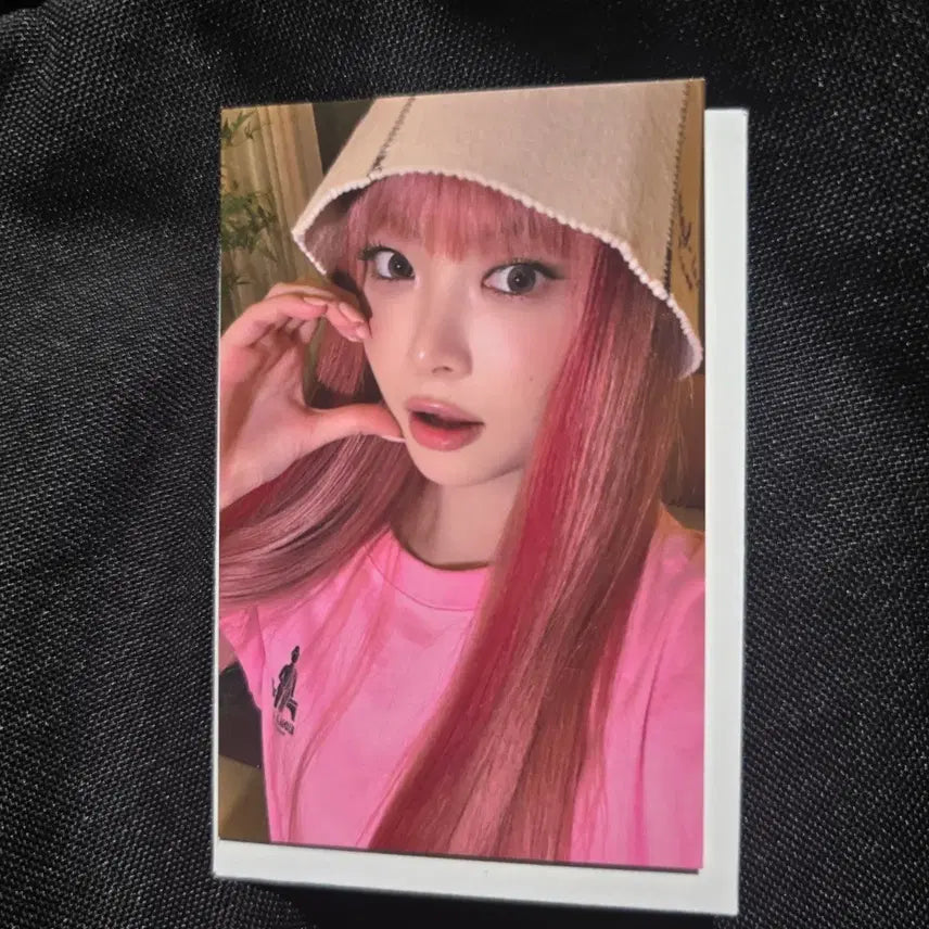 [BUNJANG] LE SSERAFIM Hong Eunchae Studio Live Photocard / 르세라핌 공방 포카 홍은채