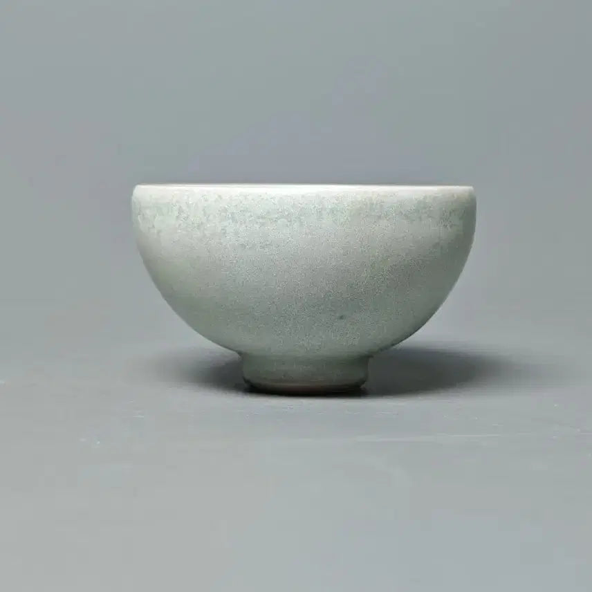 [BUNJANG] Authentic Late Ming Dynasty Celadon Glazed Tea Bowl - Chinese Porcelain Antique Collectible / [진품] 명나라 말기 출토품 용천유 분청유 잔 중국도자기 골동품 수집품