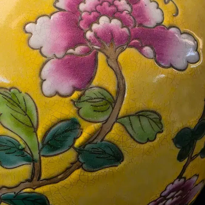 [BUNJANG] Joseon Dynasty Hwangji Celadon Vase with Peony and Grape Motif / 260725-4 황지 분채법랑 모란포도문 반구병