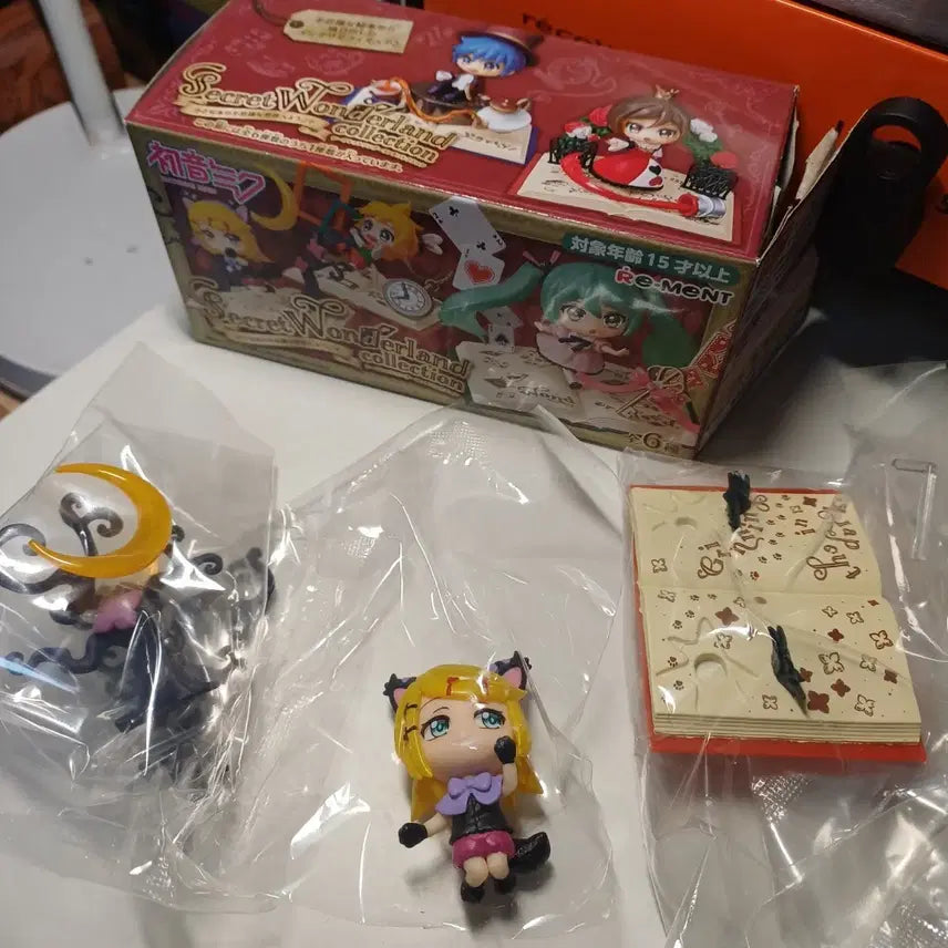[BUNJANG] Re-Ment Hatsune Miku Wonderland Collection Figure / 리멘트 하츠네미쿠 시크릿 원더랜드 컬렉션 피규어
