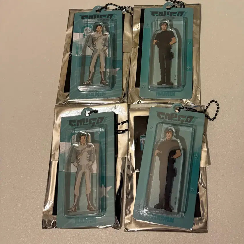 [BUNJANG] PLAVE Caligo 2 Miniature Keychain - Yejun, Noah, Bamby, Eunho, Hamin / 플레이브 칼리고2 미니어처 키링 하민 세트 양도 예준 교환