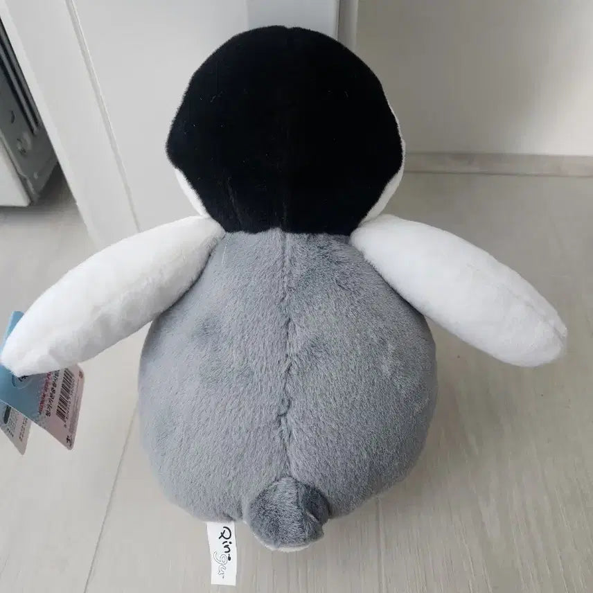 [BUNJANG] Pingu Medium Plush Doll / 핑구 중형 인형