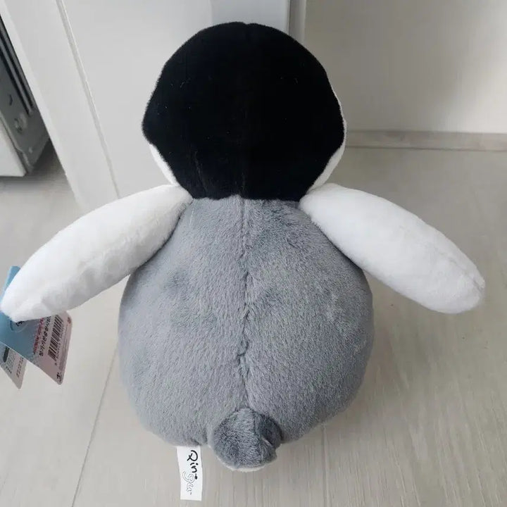 [BUNJANG] Pingu Medium Plush Doll / 핑구 중형 인형