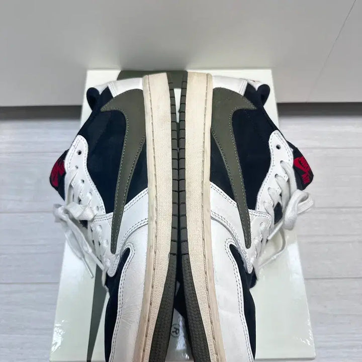 [SOLD OUT] (W) 조던 트래비스 스캇 미디움 올리브[W275/M270]