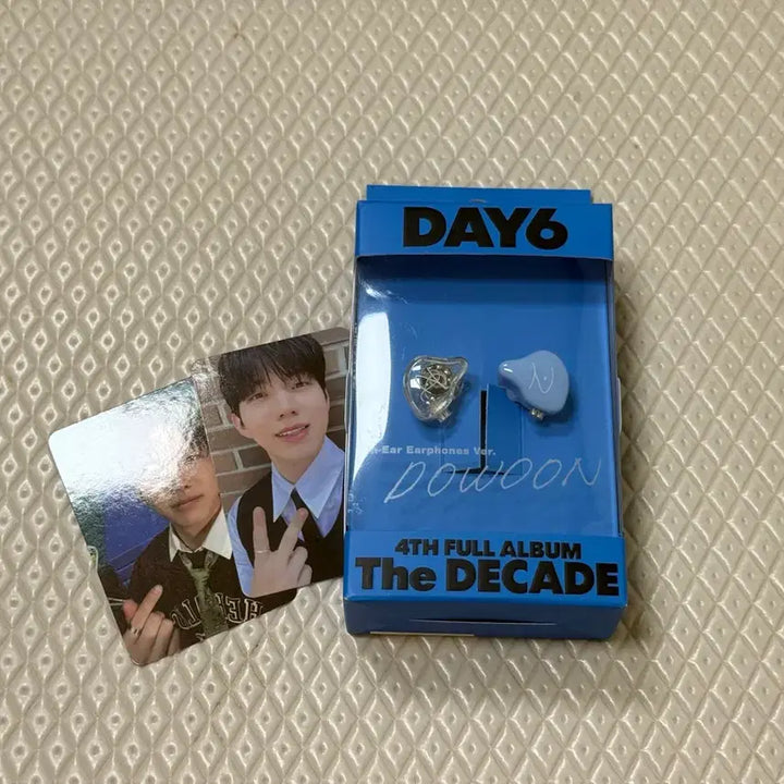 [BUNJANG] Day6 DECDANCE In-ear version Dowoon Sealed Photocard Holder / 데이식스 데케이드 인이어반 도운 원가이하 양도
