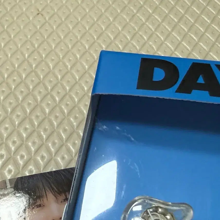 [BUNJANG] Day6 DECDANCE In-ear version Dowoon Sealed Photocard Holder / 데이식스 데케이드 인이어반 도운 원가이하 양도