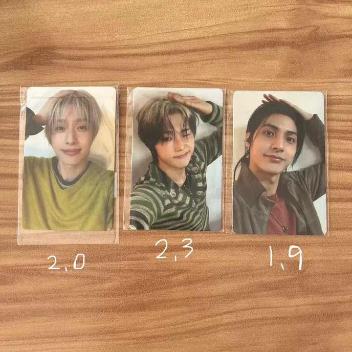 [BUNJANG] Xdinary Heroes Jungsu, Gaon, Juyeon Fanship Exclusive Self-Petting Photocard / 엑디즈 팬즈샵 셀프 쓰담 포카