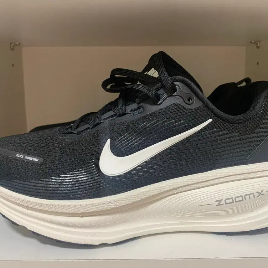 [BUNJANG] Nike Vomero 18 Wide / 나이키 보메로18 와이드
