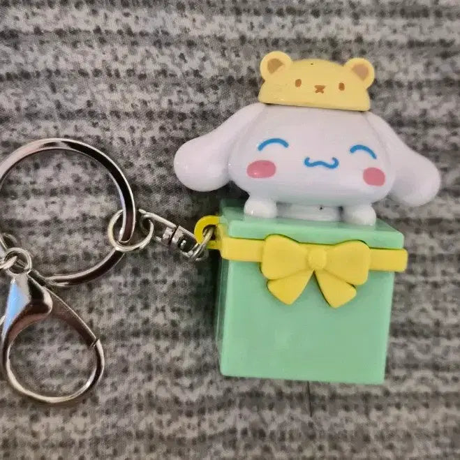 [BUNJANG] Cinnamoroll Clicker Keychain 6cm / 시나모롤 딸깍키링 6cm (새상품)