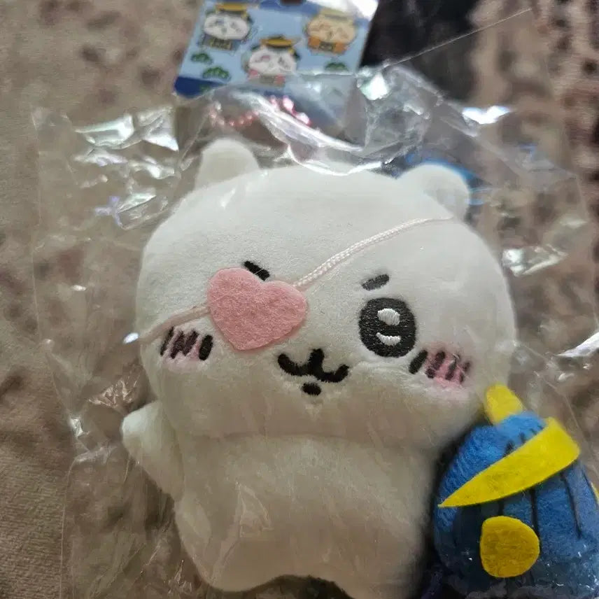 [BUNJANG] Chiiikawa Sendai Heart Eye Mask Regional Charm / 먼작귀 치이카와 센다이 하트안대 지역키링