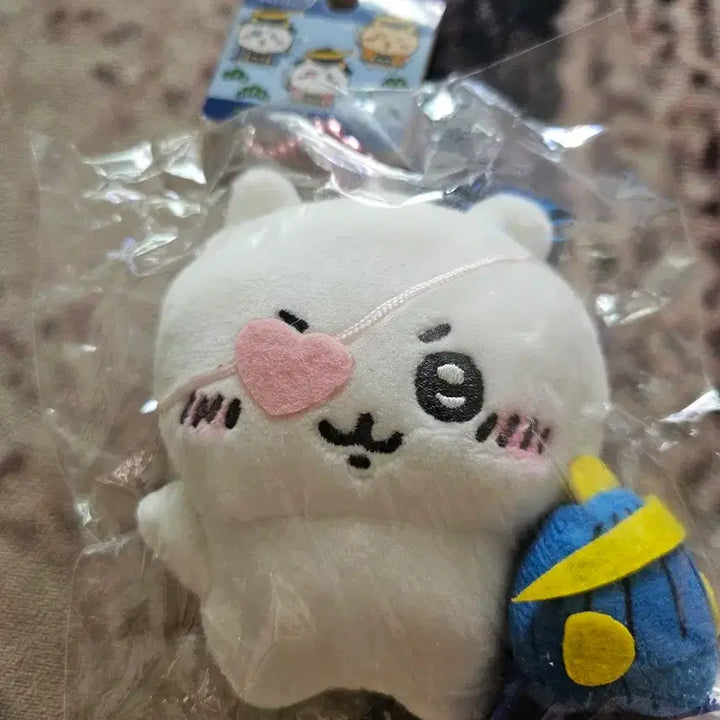 [BUNJANG] Chiiikawa Sendai Heart Eye Mask Regional Charm / 먼작귀 치이카와 센다이 하트안대 지역키링