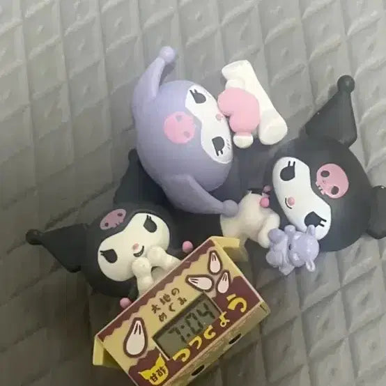 [BUNJANG] Sanrio Kuromi Cardboard Gacha Bundle Set / 산리오 쿠로미 골판지 가챠 외 일괄