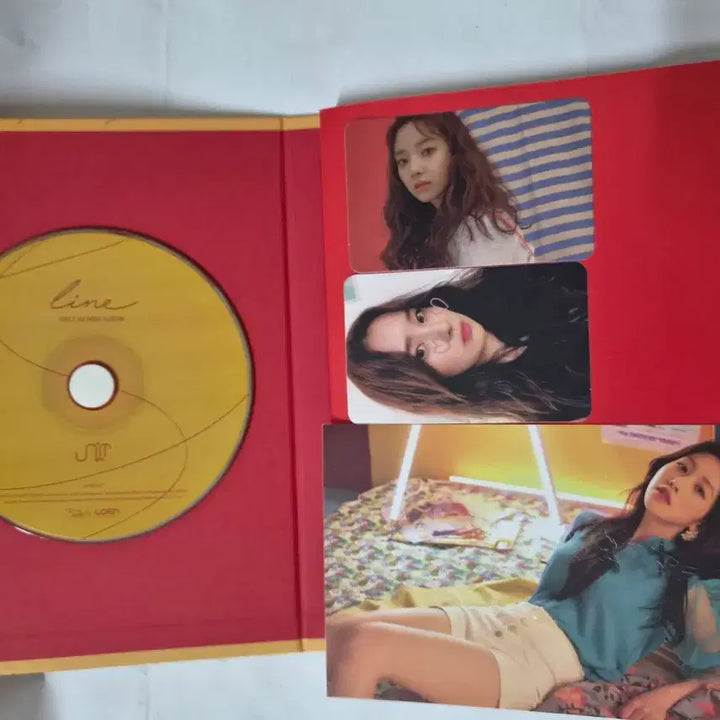 [BUNJANG] UNI-T 1st Mini Album Signed CD Photocard Set / (민트급)유니트 1집 미니앨범 싸인cd 입니다